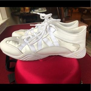 Infinity cheer shoes